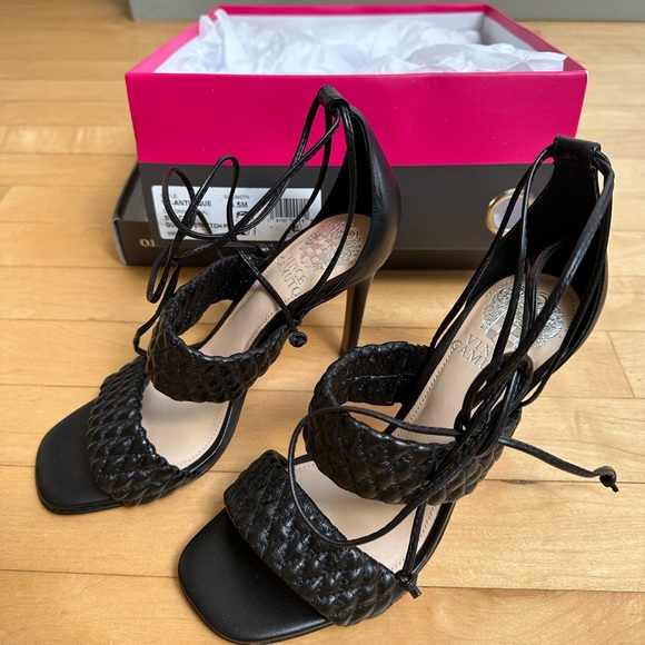VINCE CAMUTO Quilted Black Strappy Sandals - Picture 4 of 5
